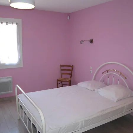 4 Pieces, 10 Couchages, Jardin, Terrasses, A 900m De La Plage, Saint-cyprien - Fr-1-106-35 Willa *