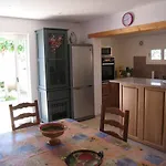 Villa 4 Pièces, 10 Couchages, Jardin, Terrasses, à 900m De La Plage, Saint-cyprien - Fr-1-106-35 *