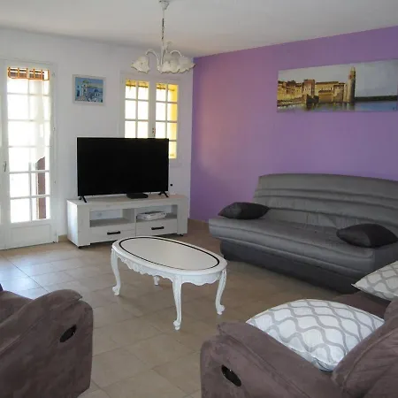4 Pieces, 10 Couchages, Jardin, Terrasses, A 900m De La Plage, Saint-cyprien - Fr-1-106-35 ヴィラ *