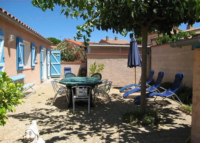 4 Pieces, 10 Couchages, Jardin, Terrasses, A 900m De La Plage, Saint-cyprien - Fr-1-106-35 Villa Saint-Cyprien