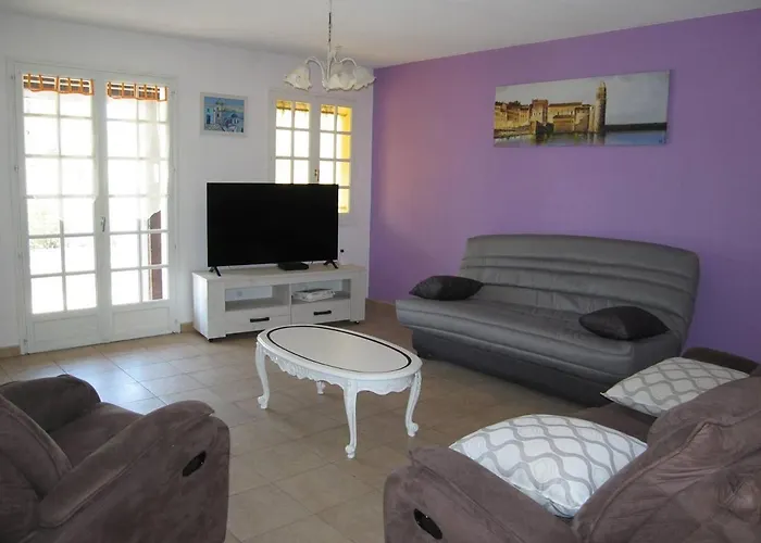 4 Pieces, 10 Couchages, Jardin, Terrasses, A 900m De La Plage, Saint-cyprien - Fr-1-106-35 Villa *