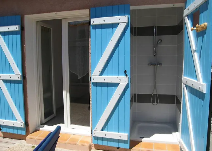 Villa 4 Pieces, 10 Couchages, Jardin, Terrasses, A 900m De La Plage, Saint-cyprien - Fr-1-106-35